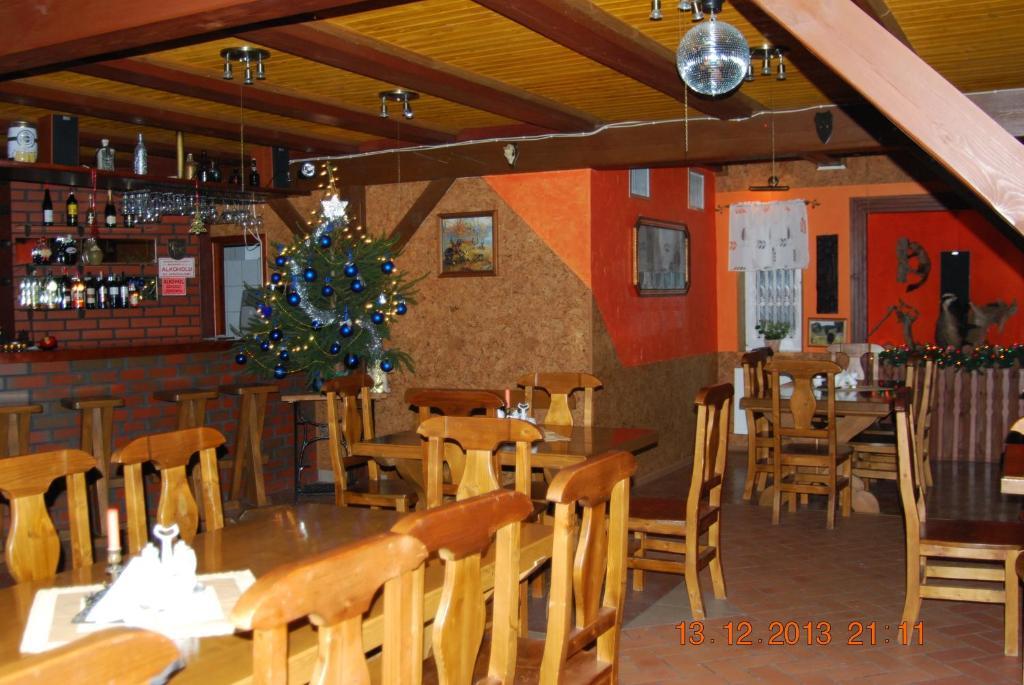 Zajazd I Restauracja "Mysliwskie Zacisze" Nikielkowo المظهر الخارجي الصورة