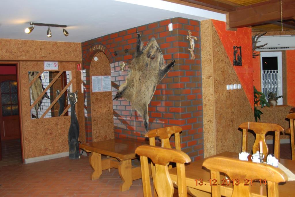 Zajazd I Restauracja "Mysliwskie Zacisze" Nikielkowo المظهر الخارجي الصورة